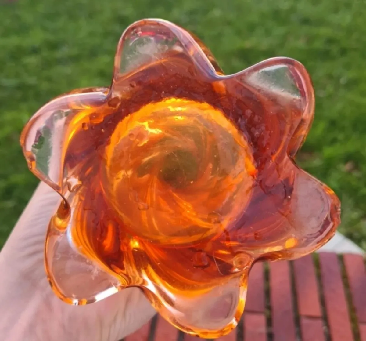 Large Murano red tulip vase - Image 4