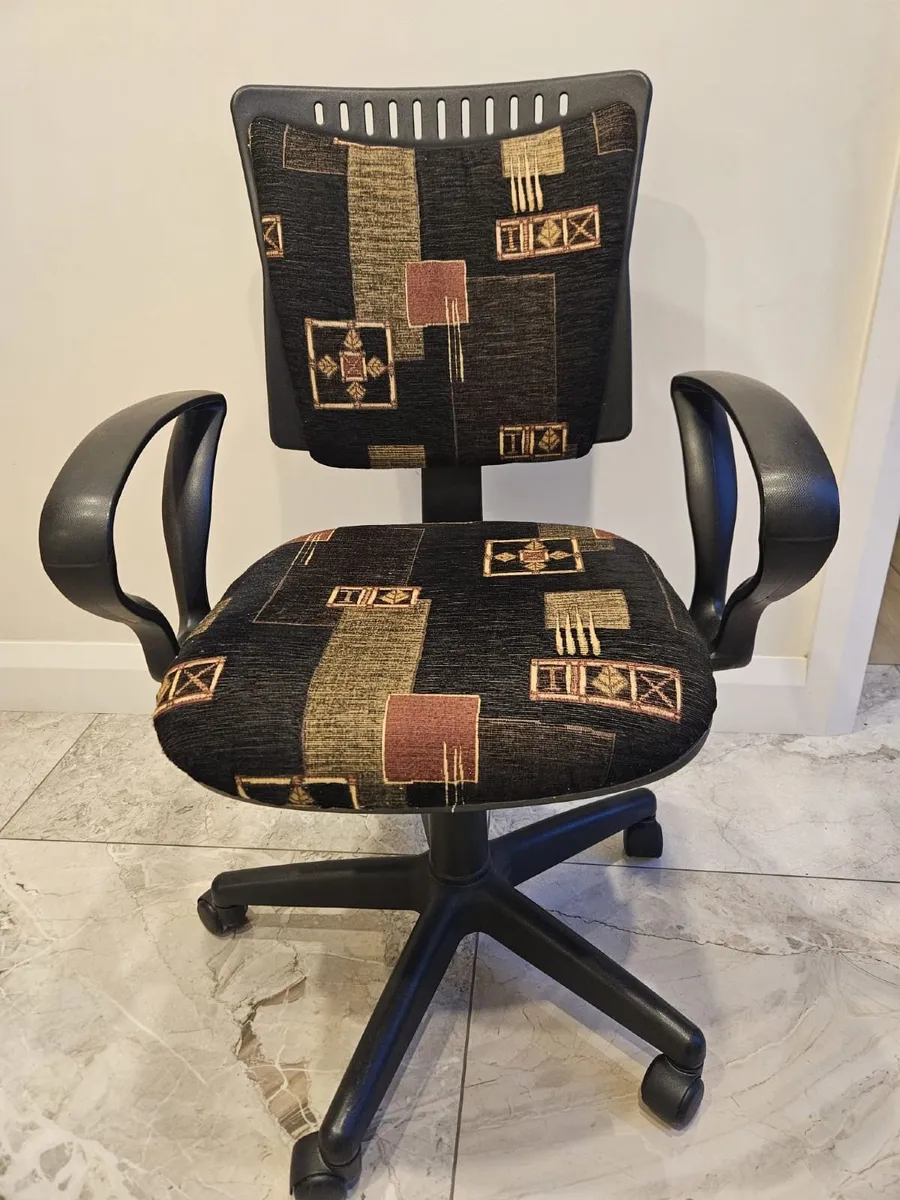 Office Chair - Image 1