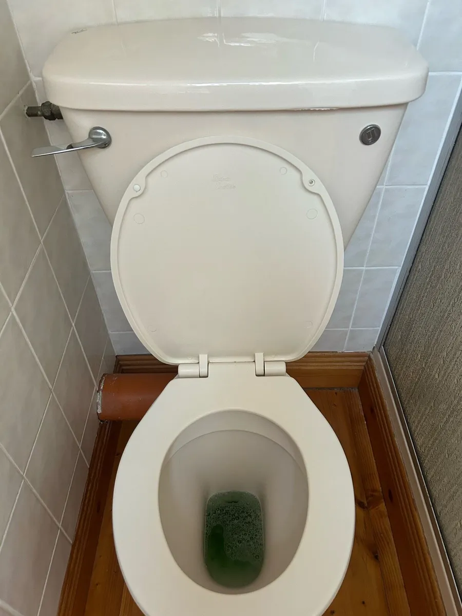 Toilet - Image 2