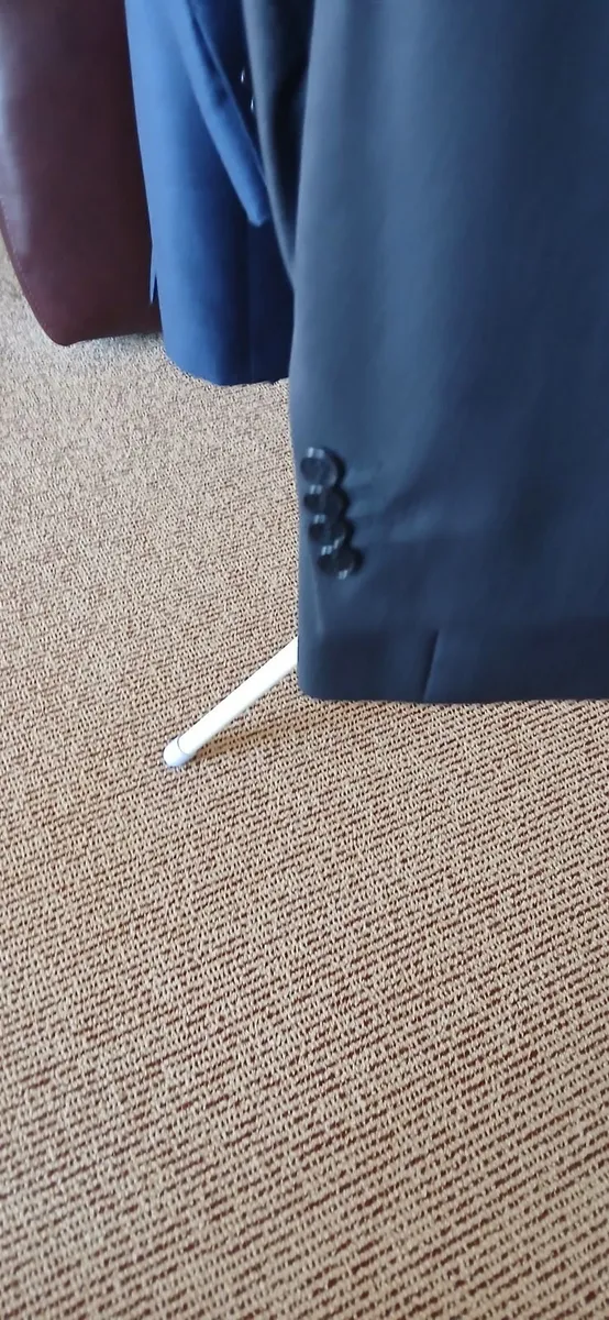 Gents Dark Grey Suit - Image 3