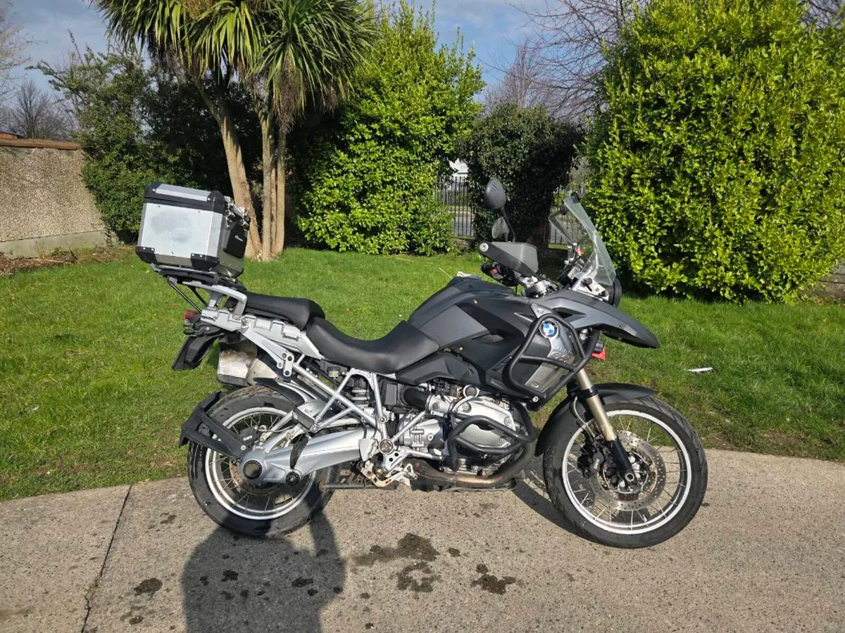 BMW R1200GS 2009 and 2007 - Image 1