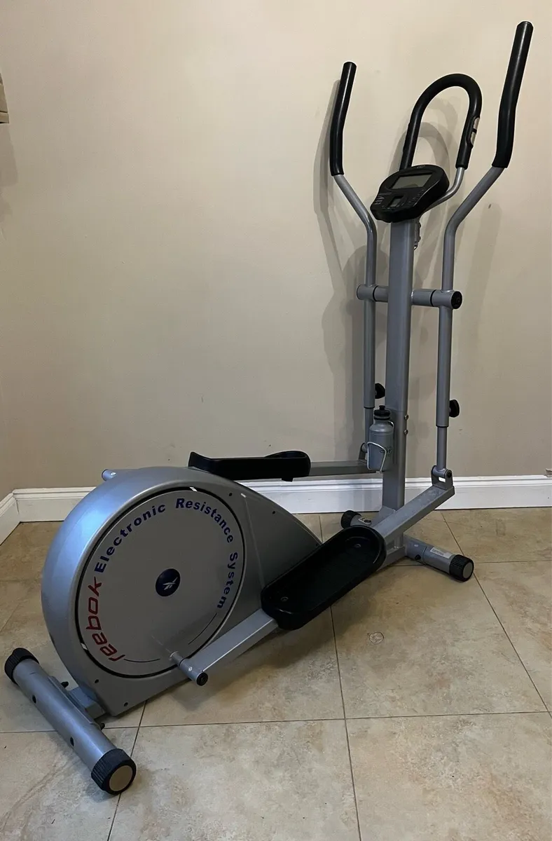 Cross trainer - Image 1