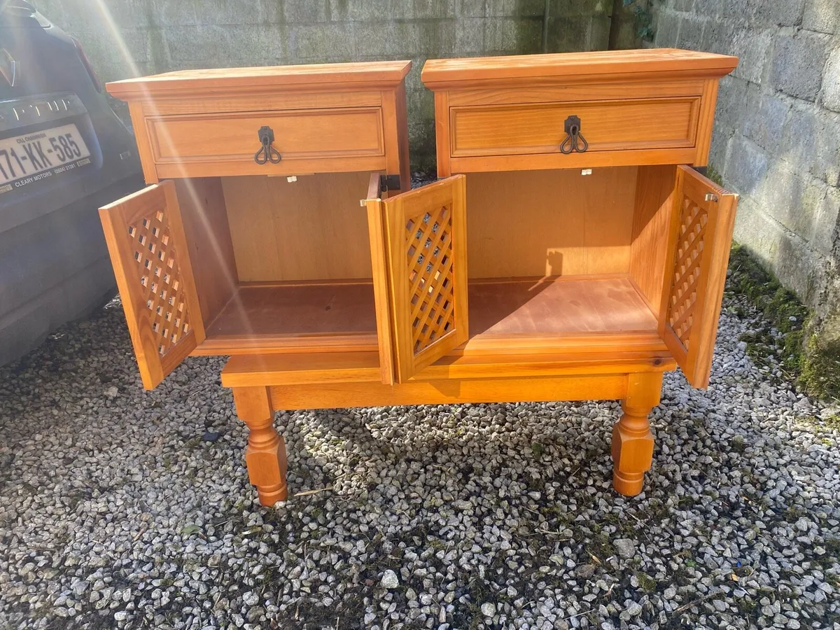 Bedside lockers and coffee table - Image 2