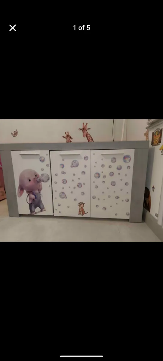 Furniture storage - Image 1