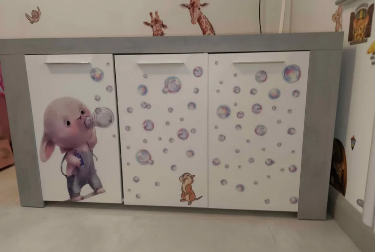 Furniture storage - Image 2