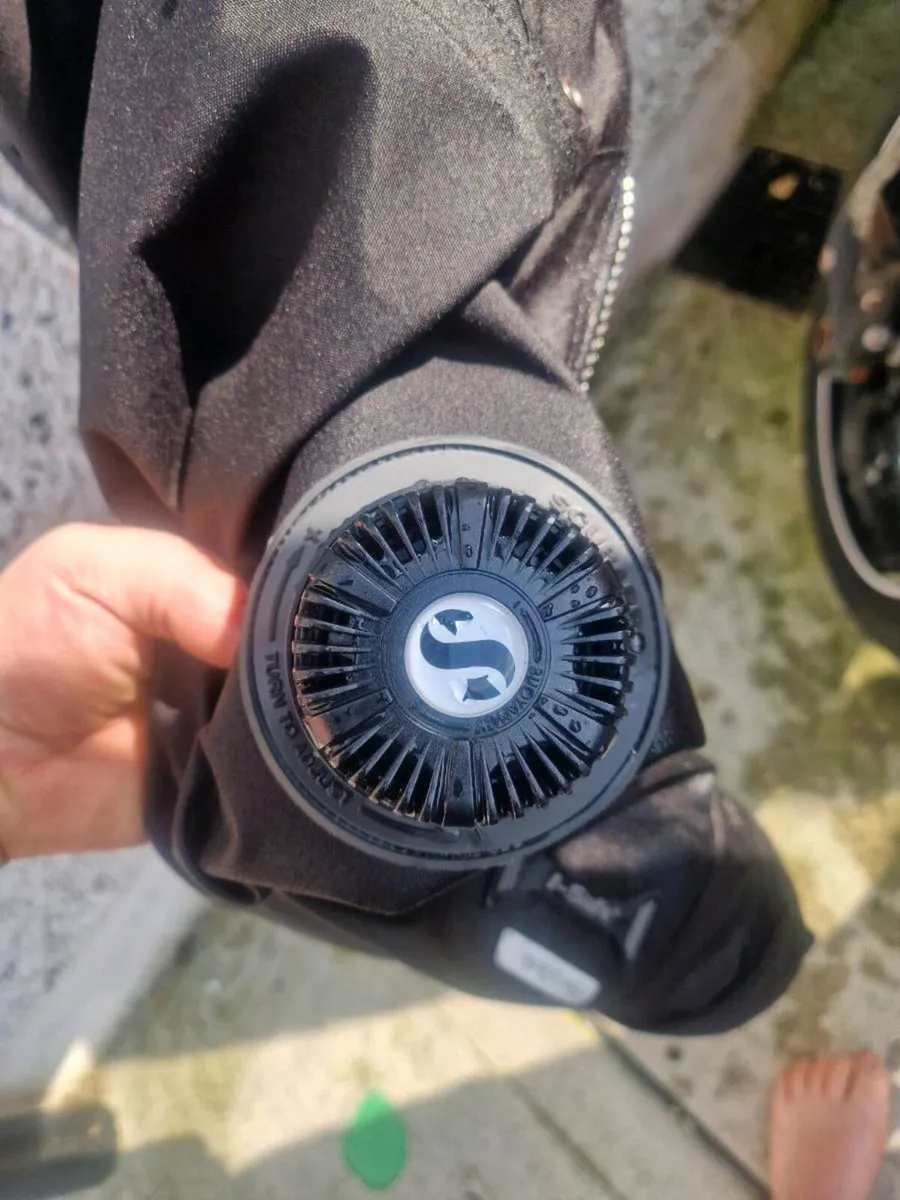 Scubapro evertech drysuit scuba diving - Image 4