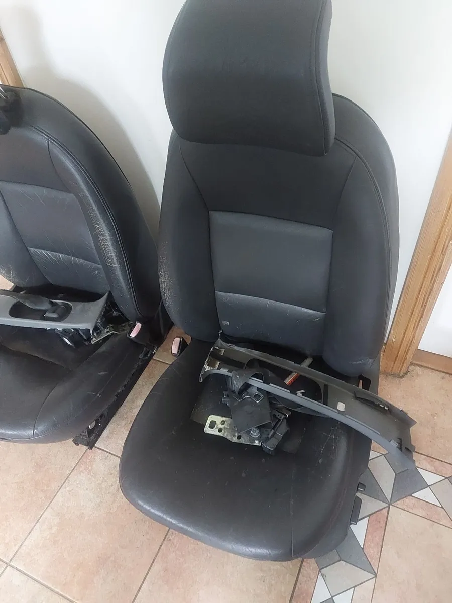 Saab 9-3 og  SE  parts - Image 4