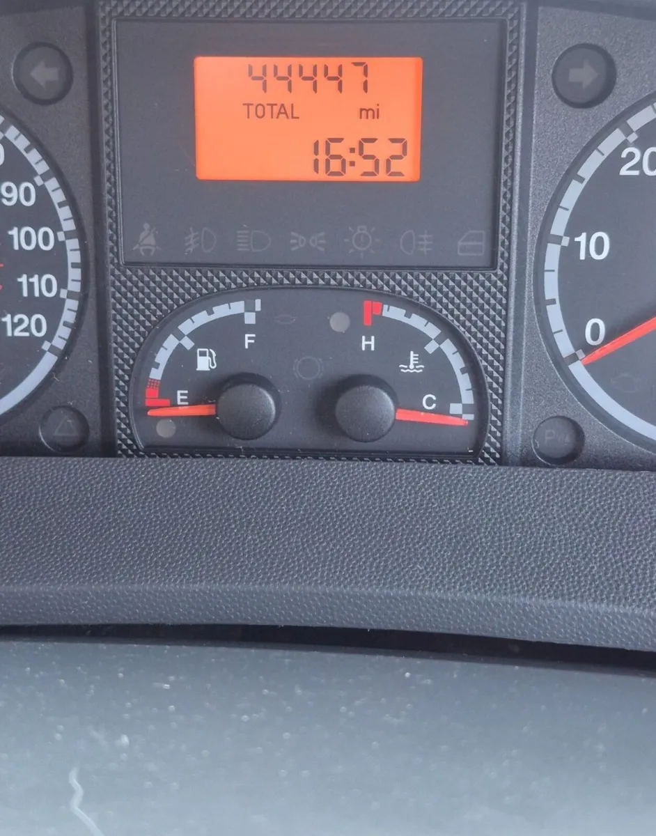 08 Touring Geist Motorhome - Image 4