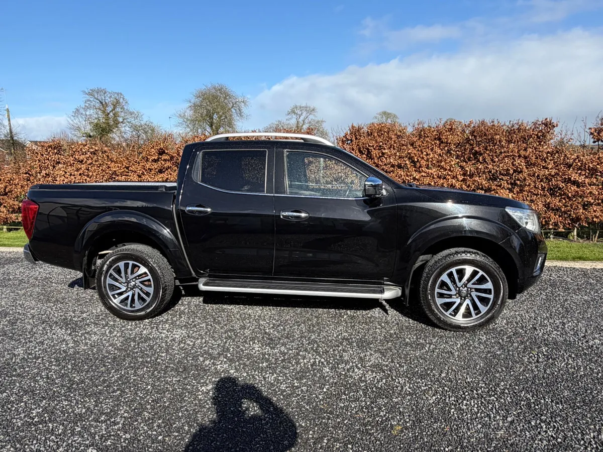 2016 Nissan Navara Tekna Auto 5 Seat Crewcab - Image 2