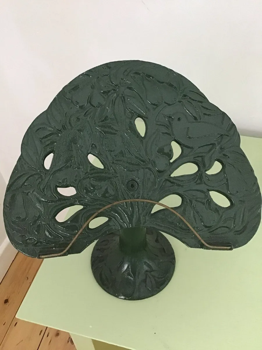 CAST IRON Book HOLDER - Image 1