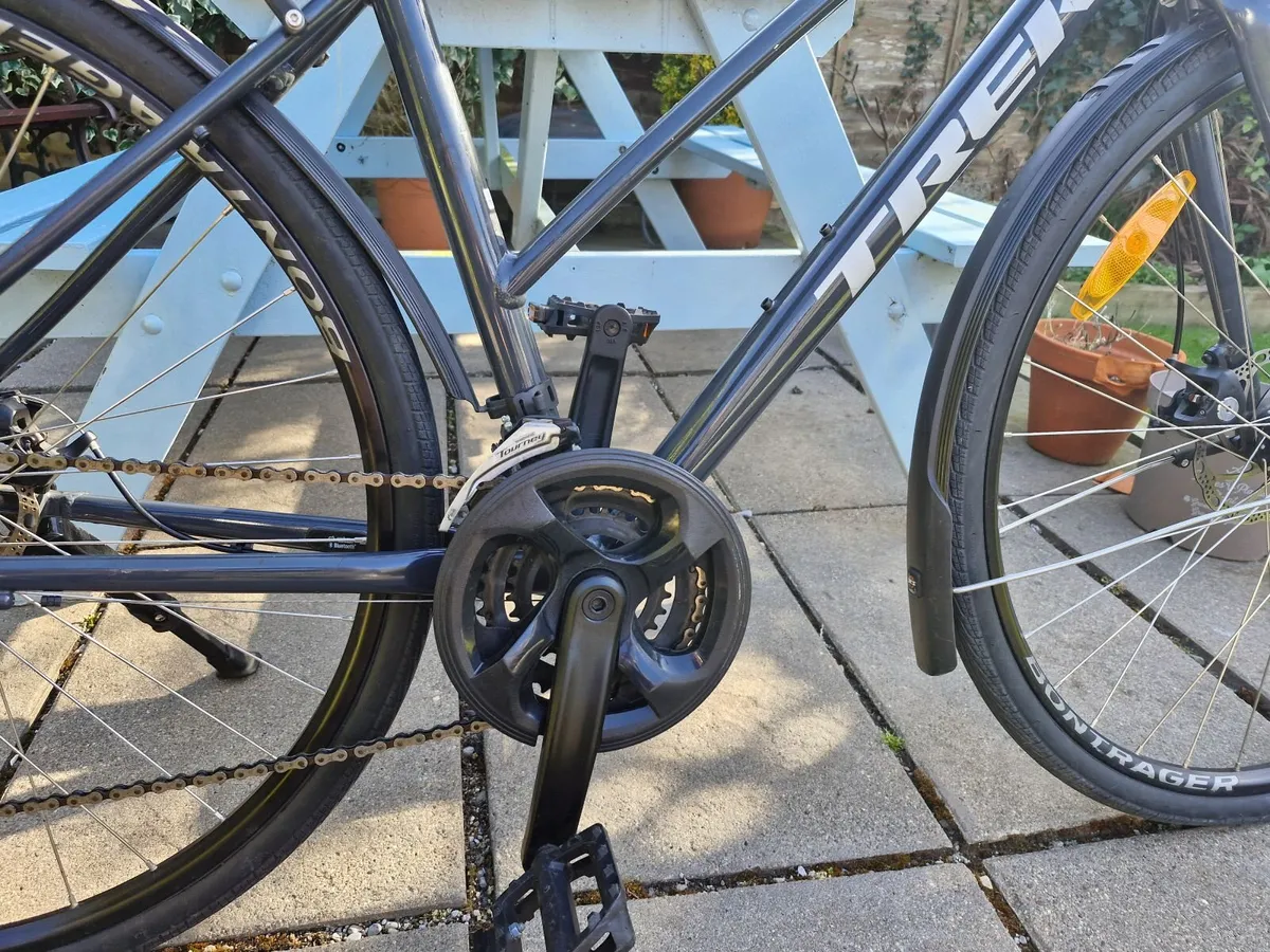 Trek women's hybrid bike disk brakes as new - Image 4