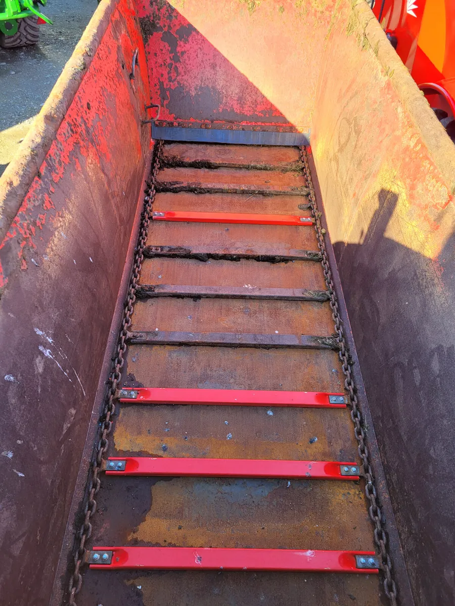 2018 Jeantil EVR 13-10 Dung Spreader - Image 3