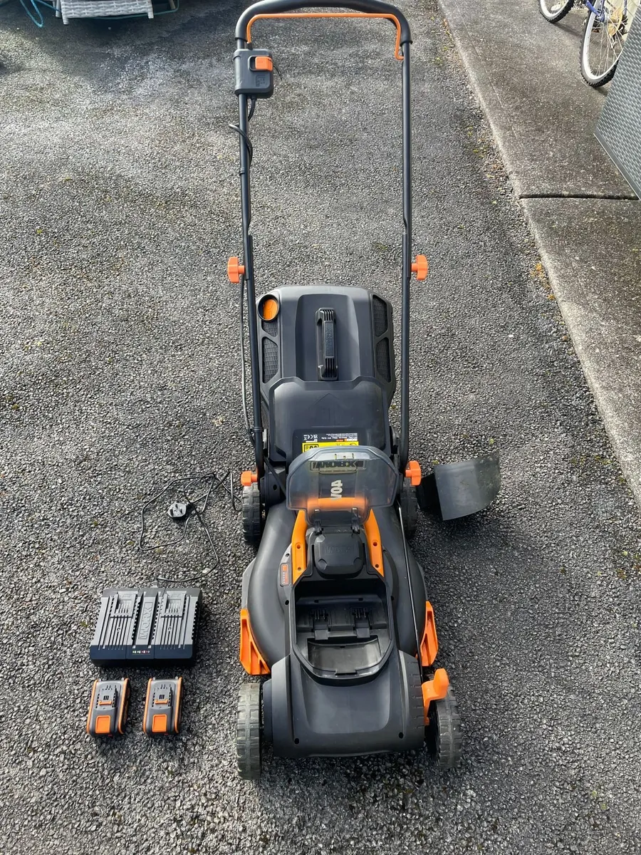 WORX Cordless Electric Lawnmower - Image 3