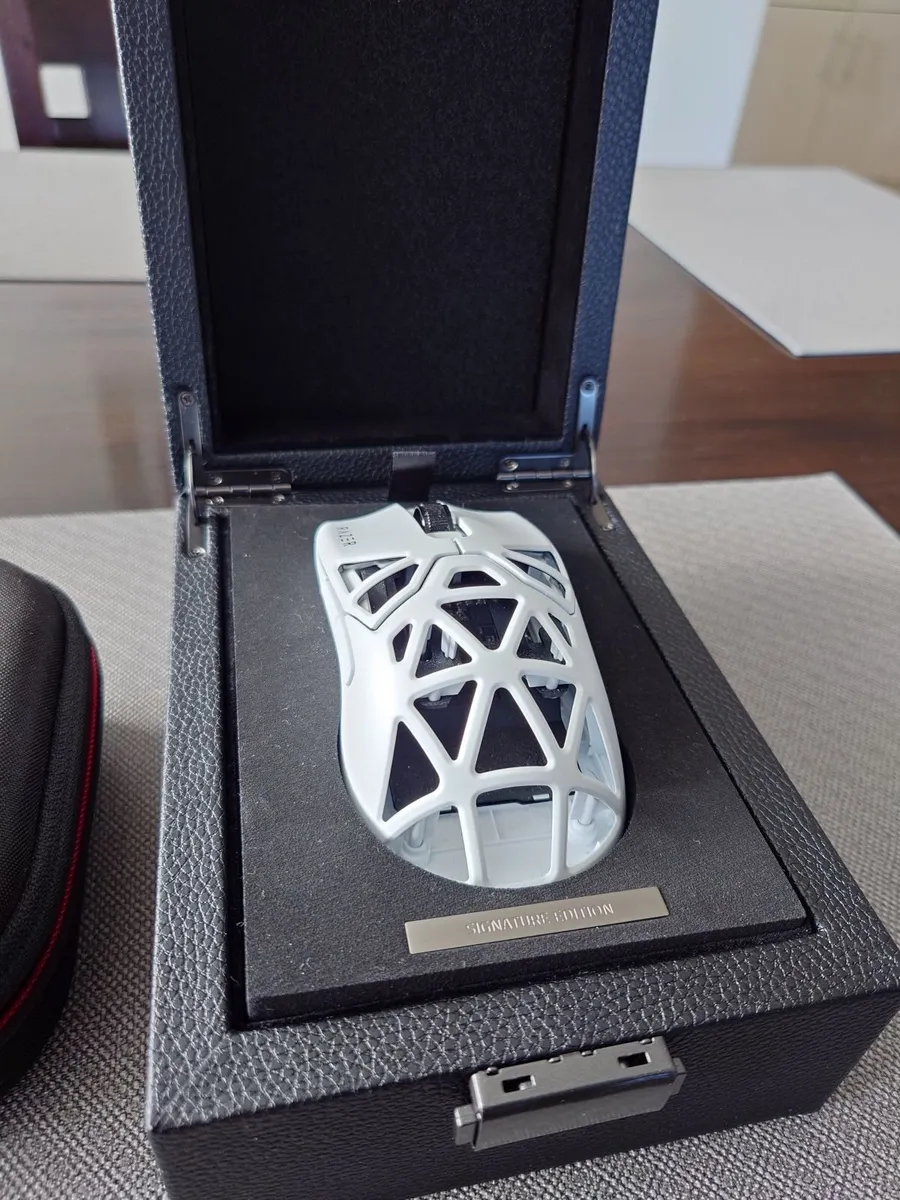 Razer Viper Mini Signature Edition - gaming mouse - Image 2