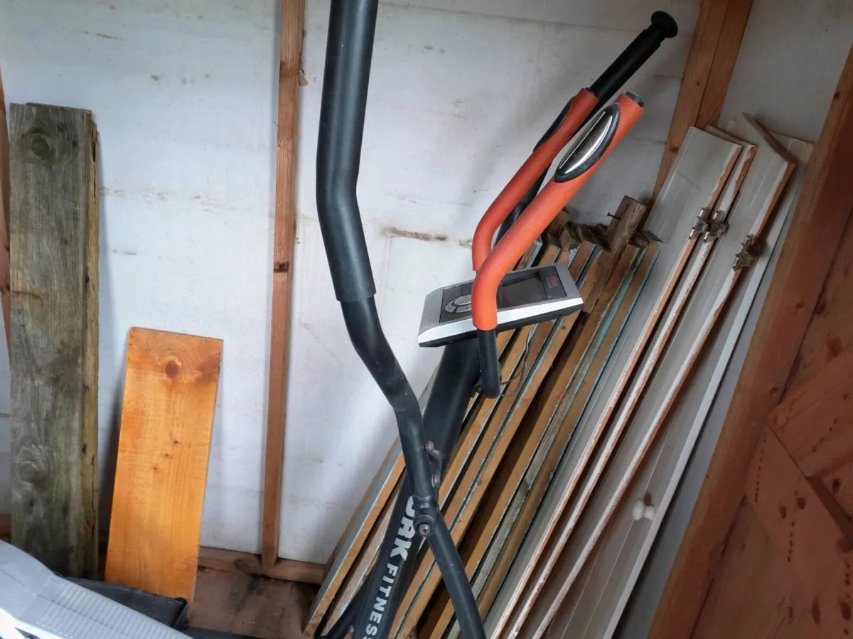 Cross trainer - Image 2