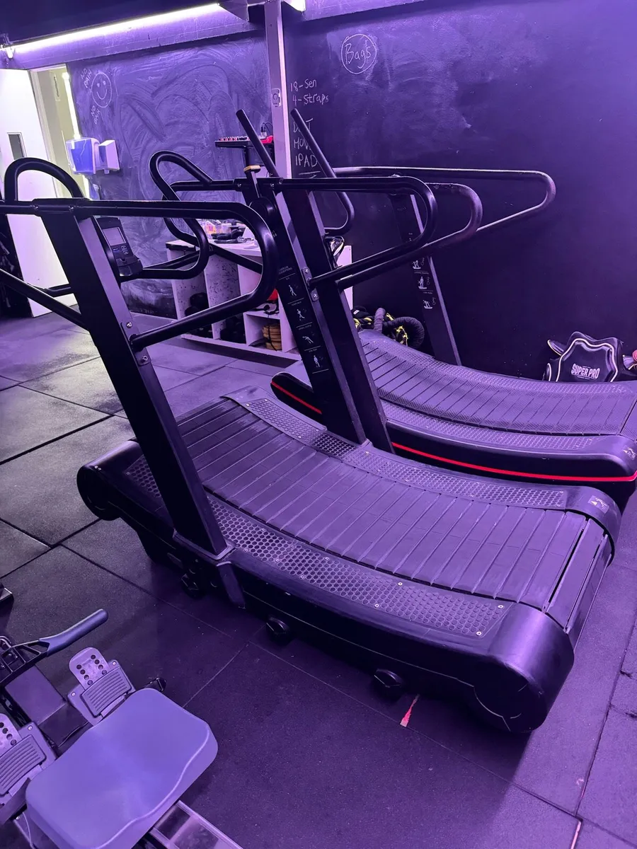 Leg press machine/Curve threadmills - Image 4