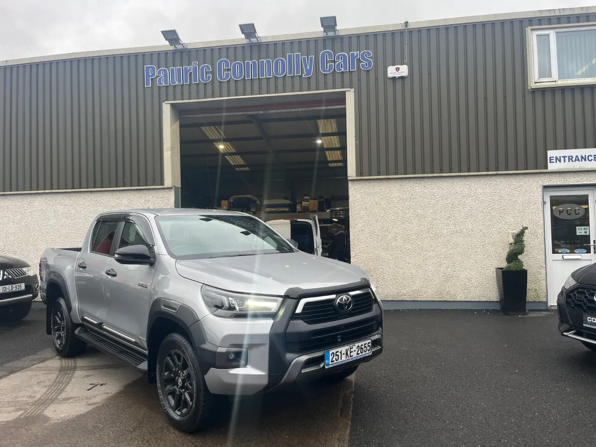 Toyota Hilux 2025**Top Spec** - Image 1
