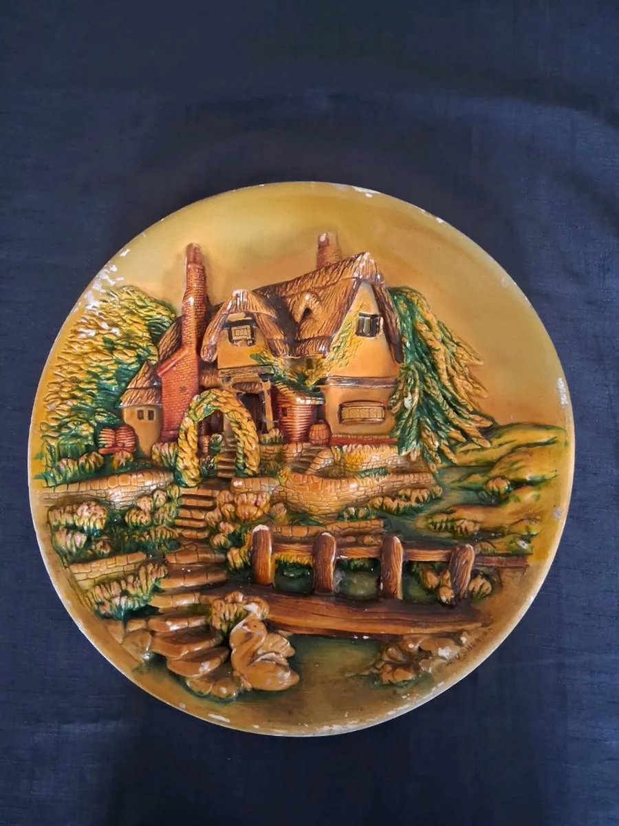 Chalkware Cottage Art Wall Plaque - Image 1