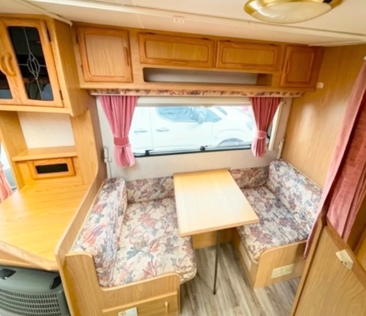 Bailey pageant Caravan - Image 4