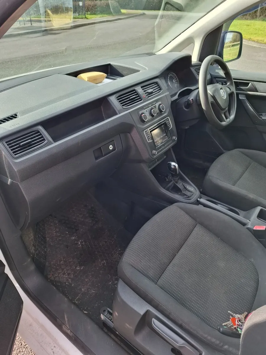 Volkswagen Caddy 2.0Tdi dsg automatic - Image 3