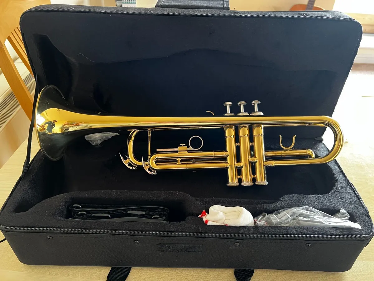 Brand new Student Trumpet - Image 4