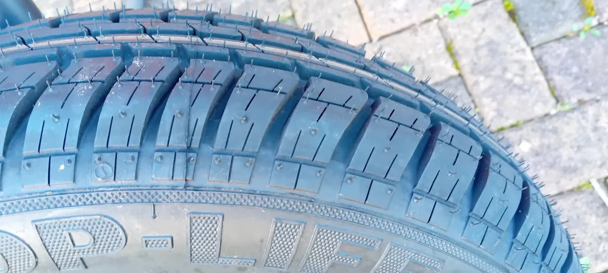 Car Tyres - Image 2