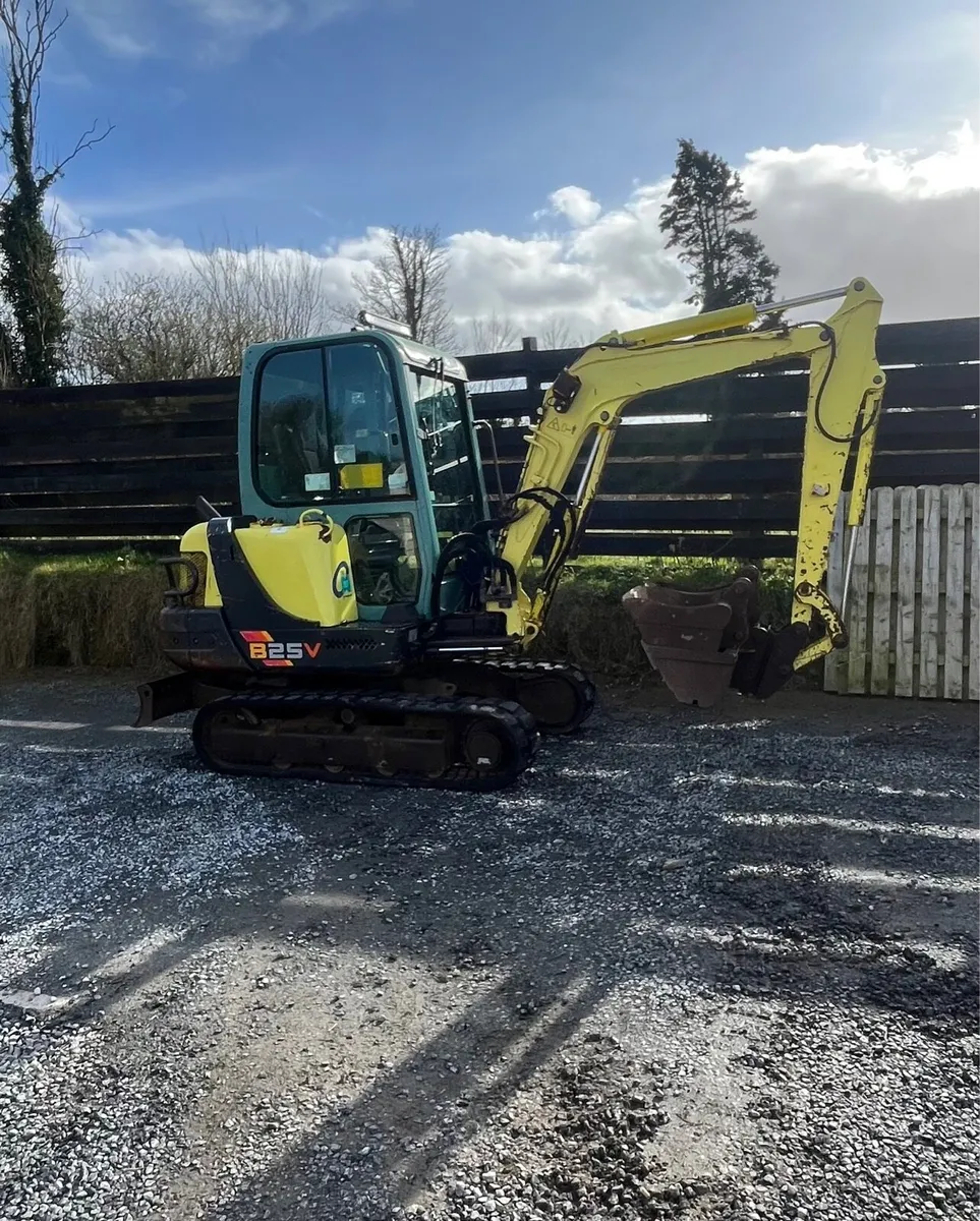 2.8 ton yanmar mini digger - Image 4