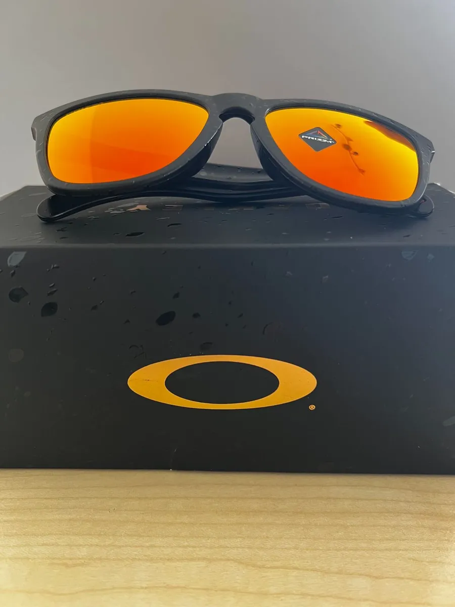 Oakley sunglass - Frogskin - Image 3