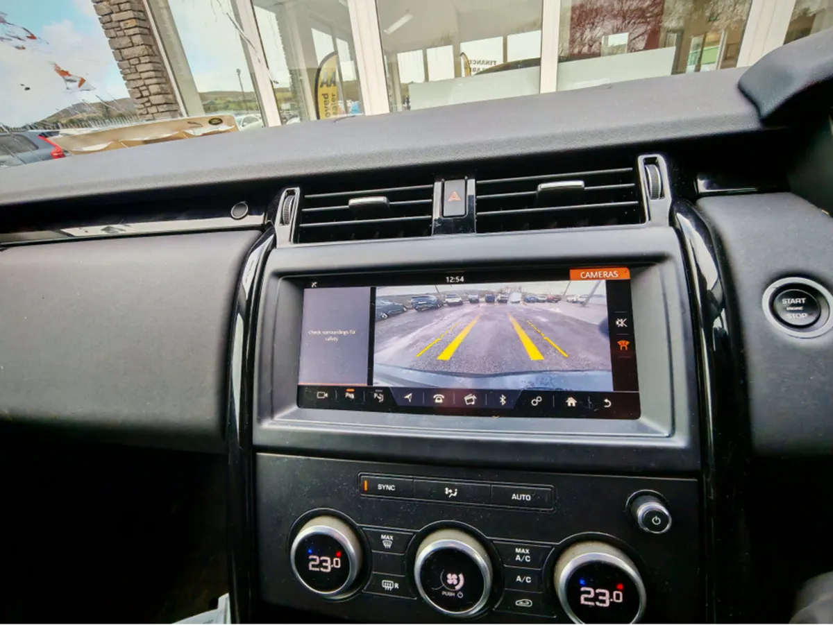 Land Rover Discovery MY19 3.0 SDV6 SE COM COMMERCI - Image 2