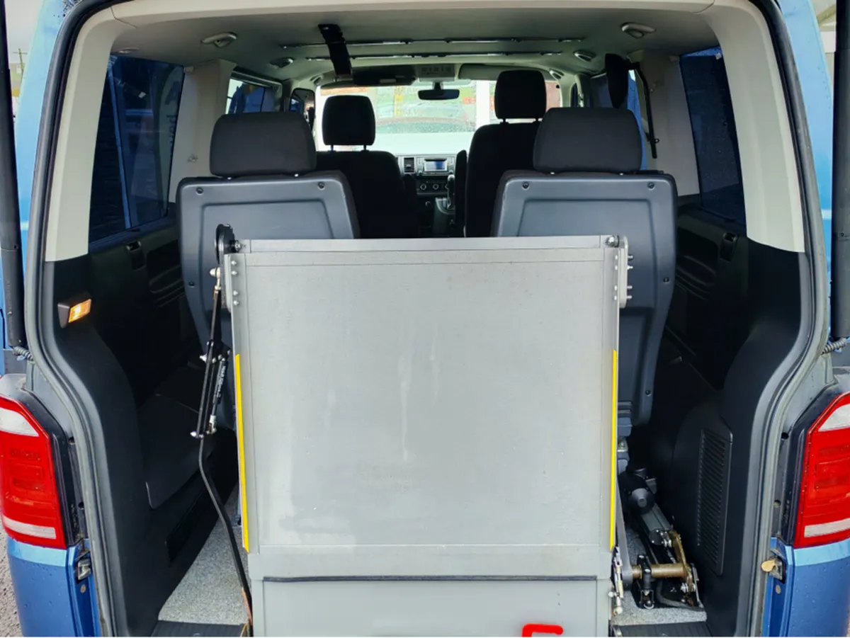 Volkswagen Transporter WHEELCHAIR ADAPTABLE T30 SE - Image 3