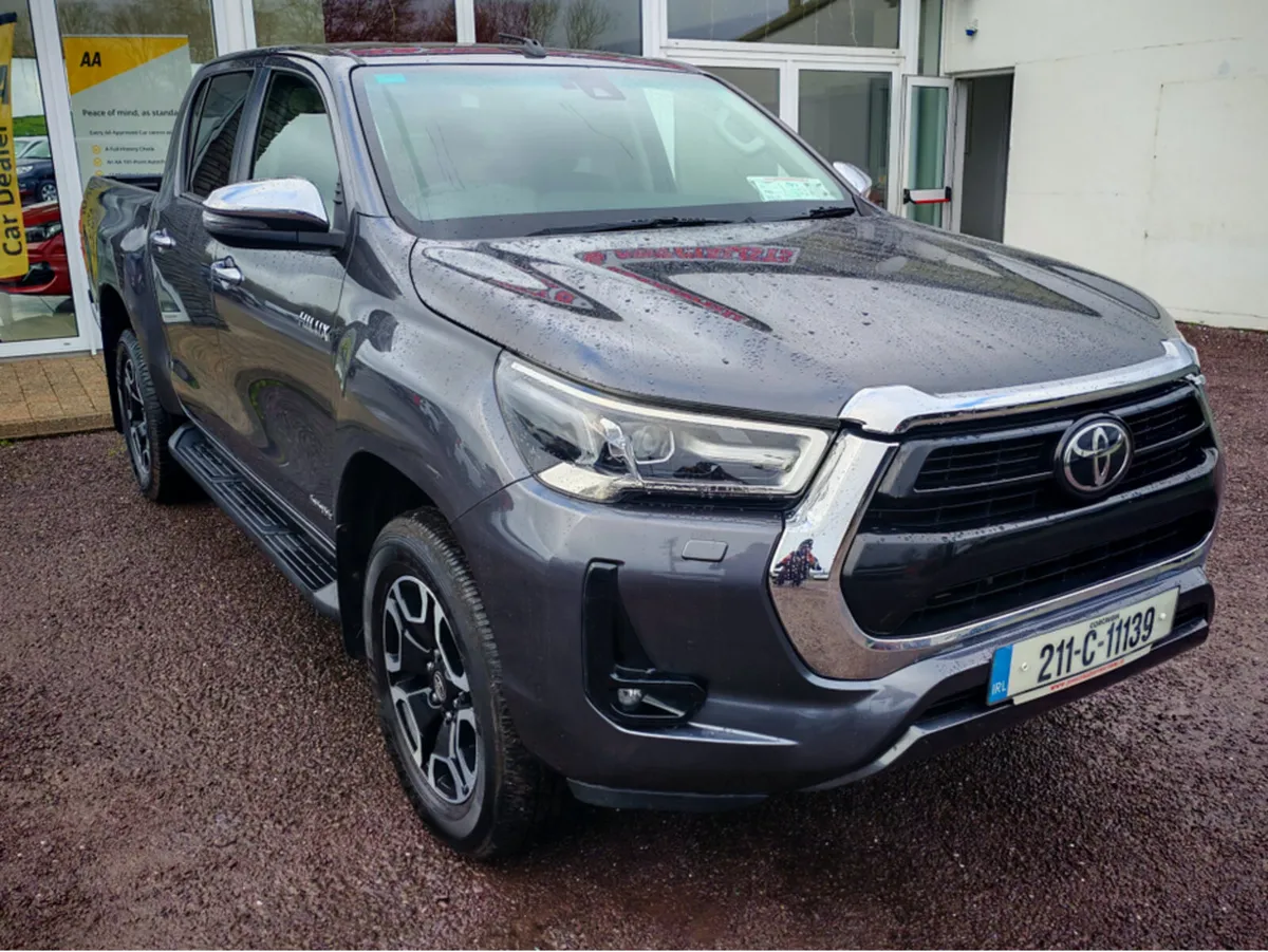 Toyota Hilux 2.8D4D INVITE X 201BHP D/C - Image 1