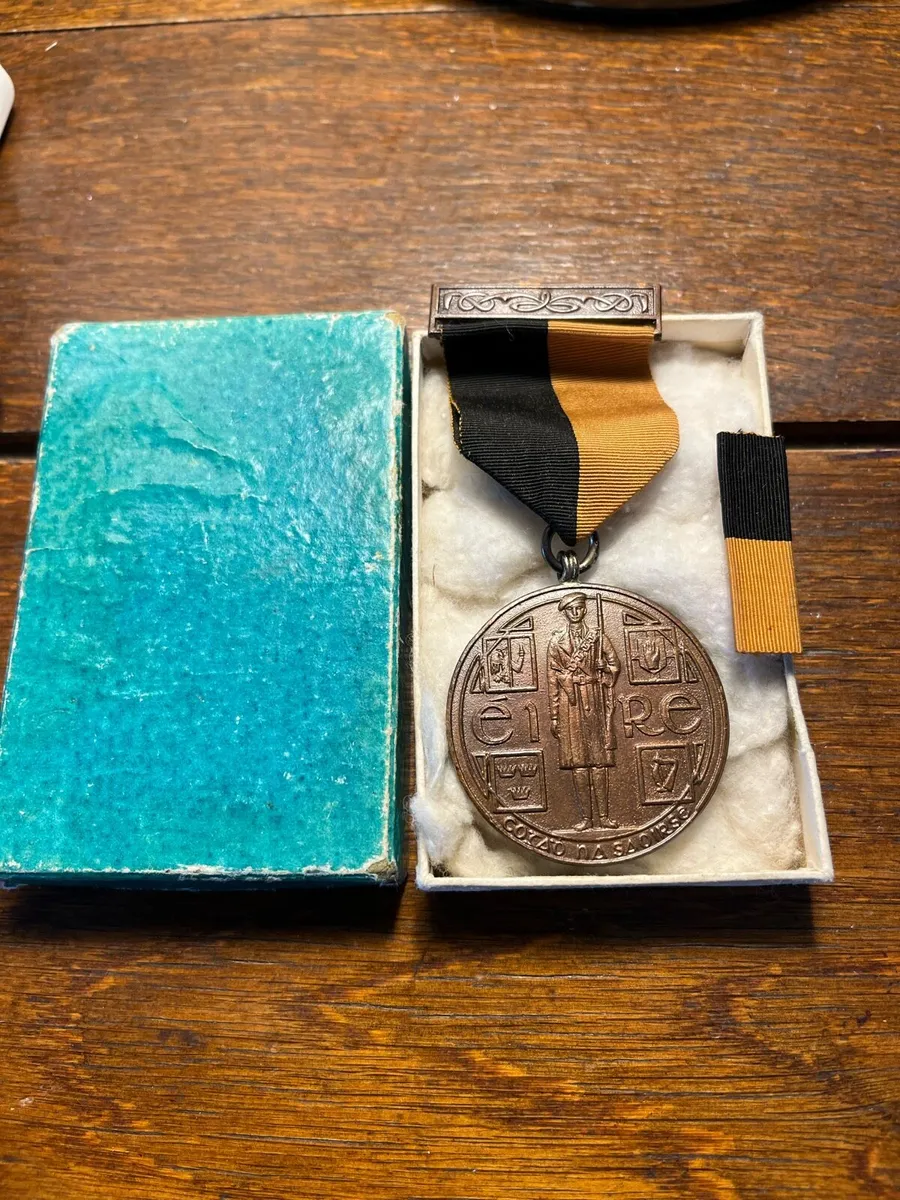 Medal - Image 4
