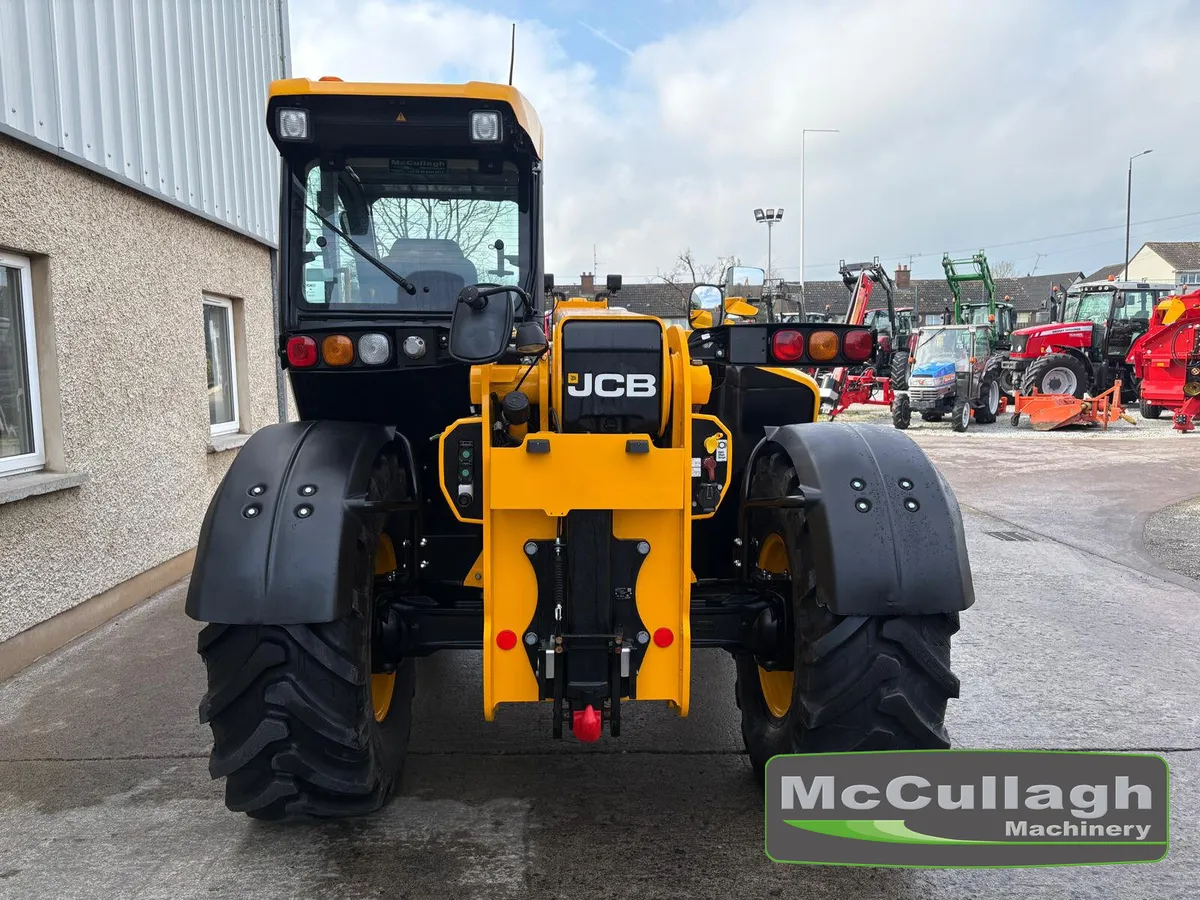 2023 JCB 532-60 Agri Telehandler - Image 4