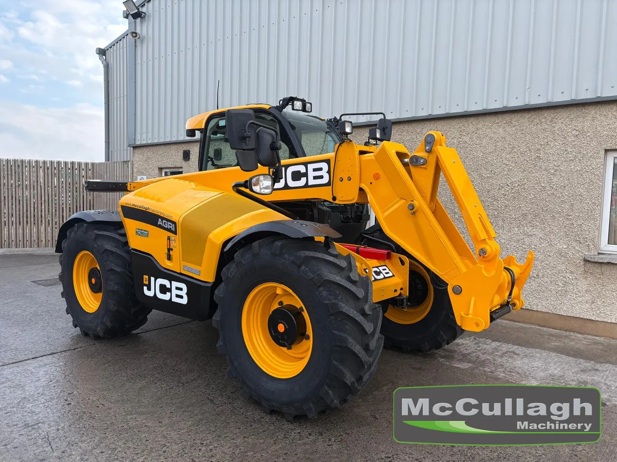 2023 JCB 532-60 Agri Telehandler - Image 1