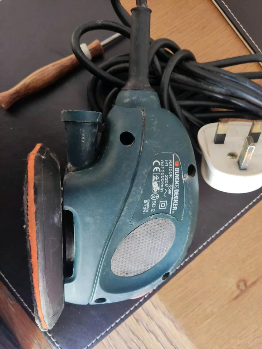 Black & Decker Sander & Corner Sander - Image 2