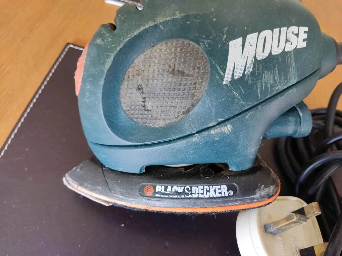 Black & Decker Sander & Corner Sander - Image 3