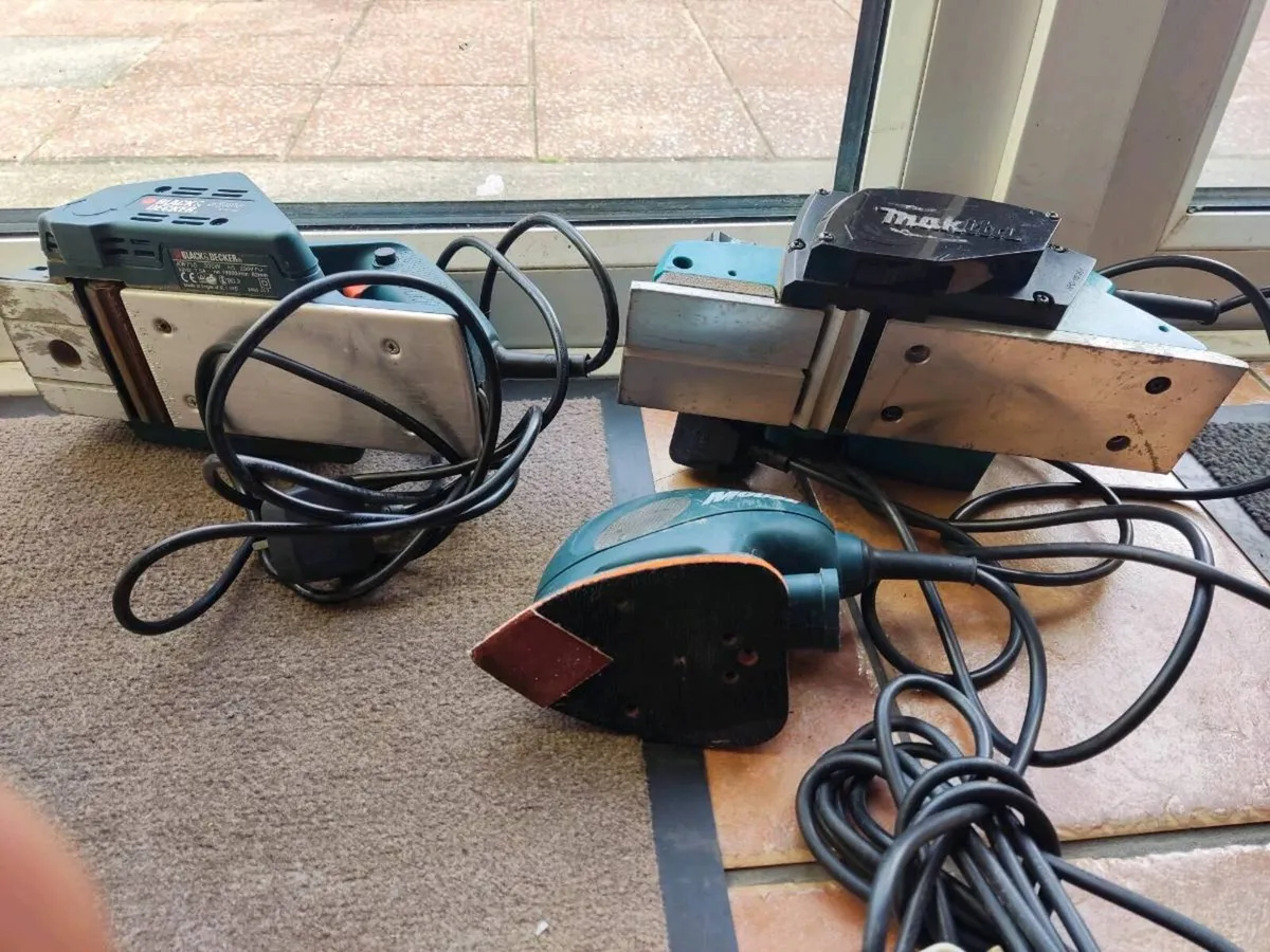 Black & Decker Sander & Corner Sander - Image 1