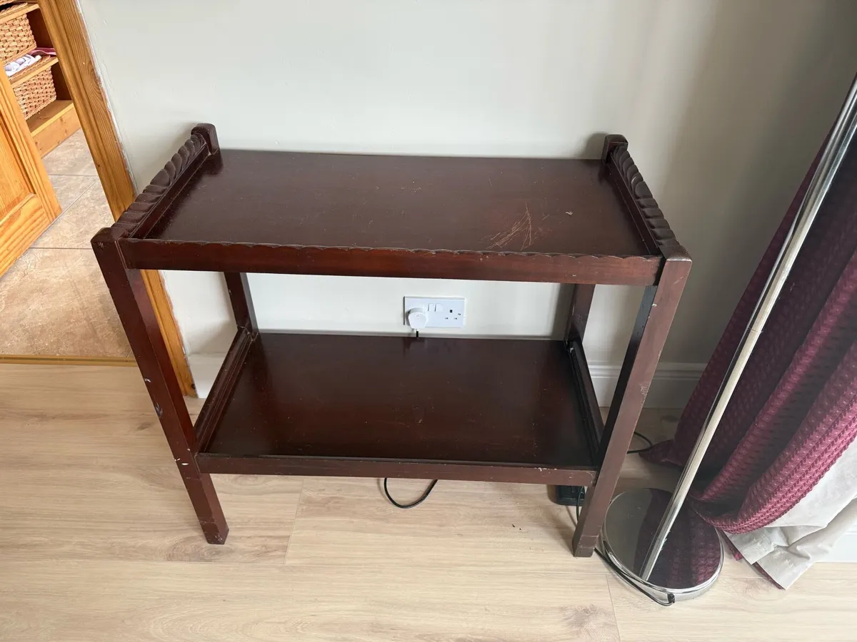 Side table/TV table - Image 1