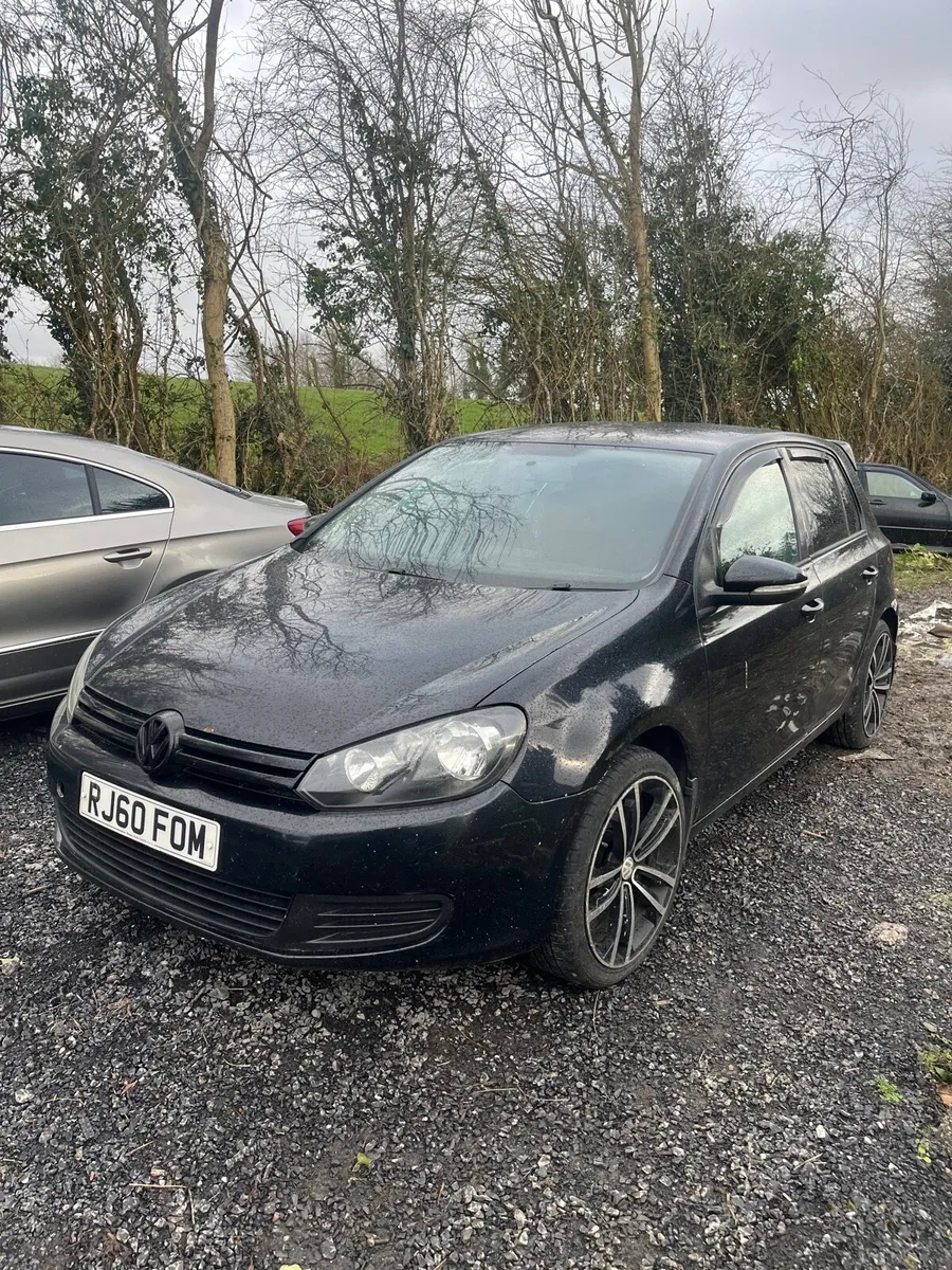 2011 Volkswagen Golf - Image 1