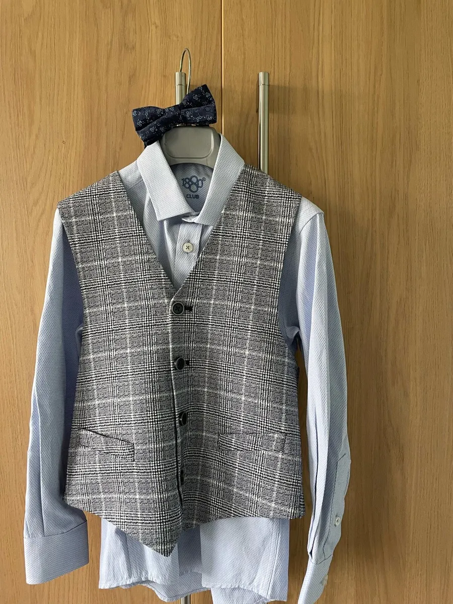 Boys Communion outfit - Image 3