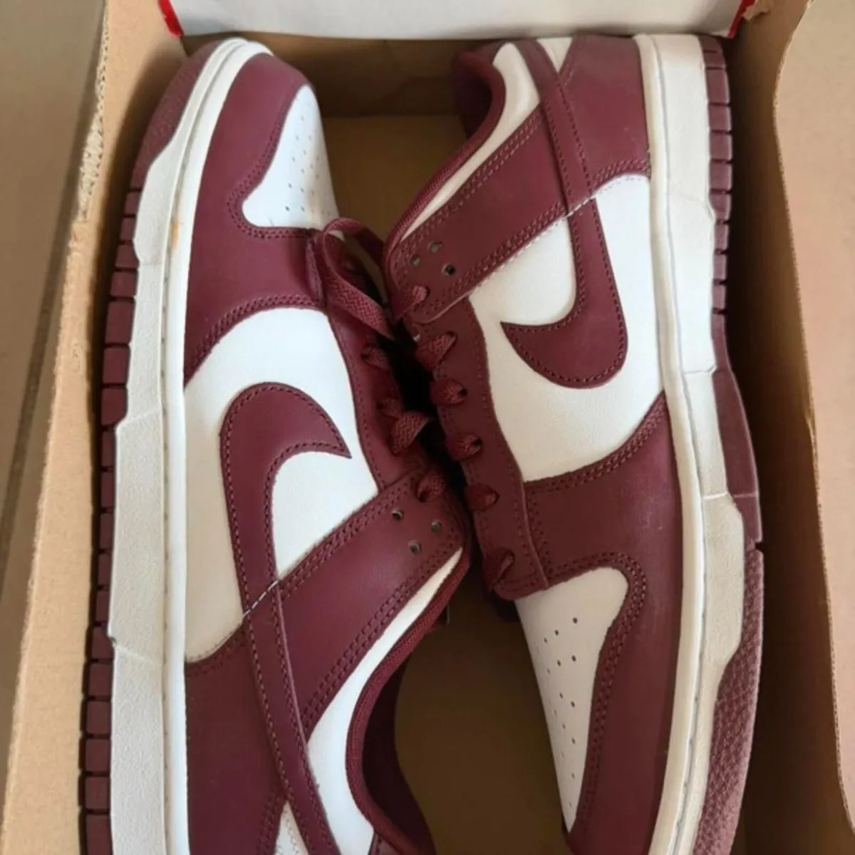 Nike Dunk Men's Burgundy Trainers UK11 NEW - Image 2