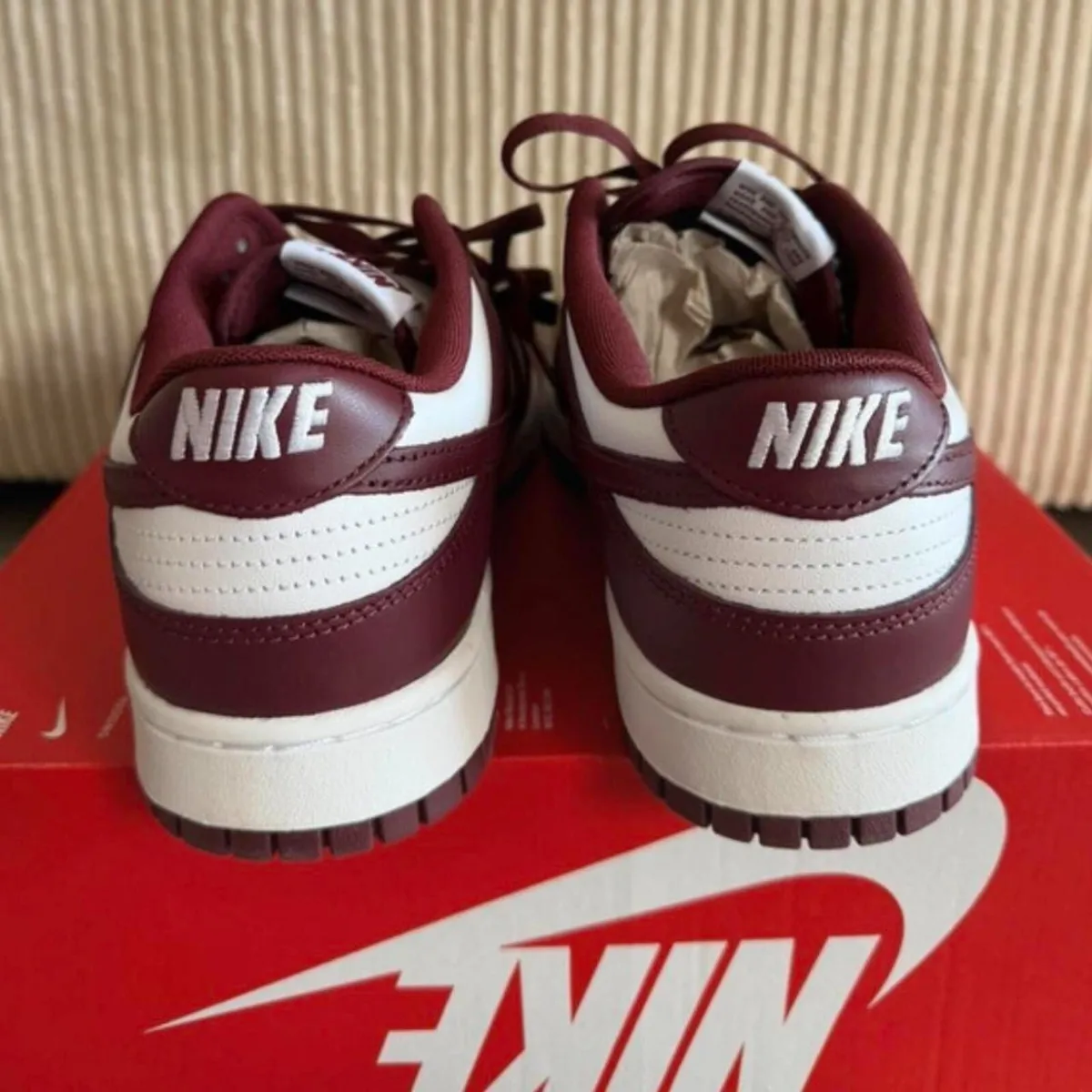 Nike Dunk Men's Burgundy Trainers UK11 NEW - Image 3