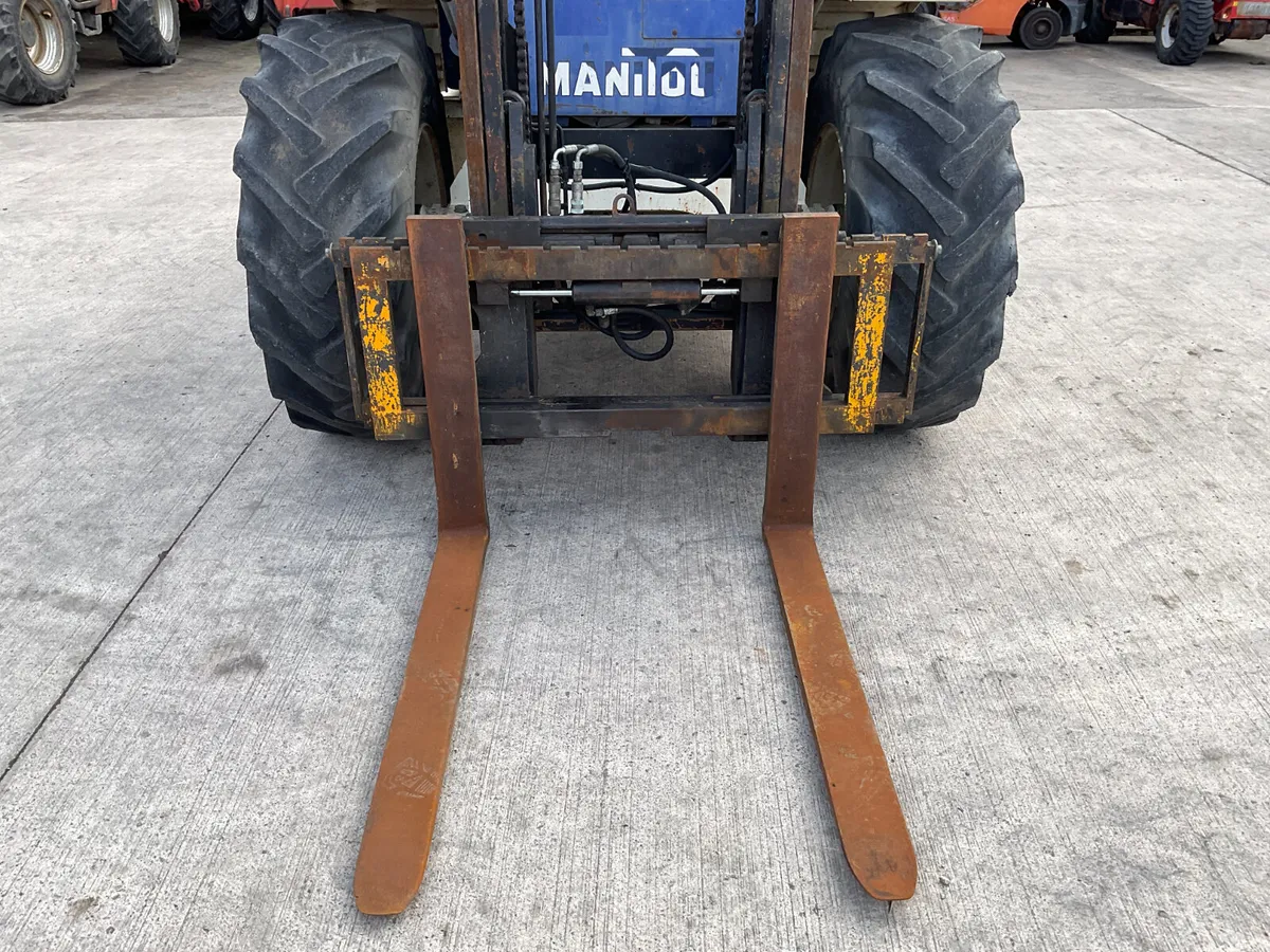 Manitou M26-4 Forklift - Image 4