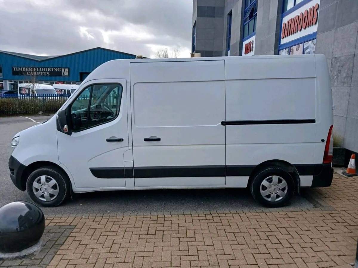 Nissan Interstar - Image 3