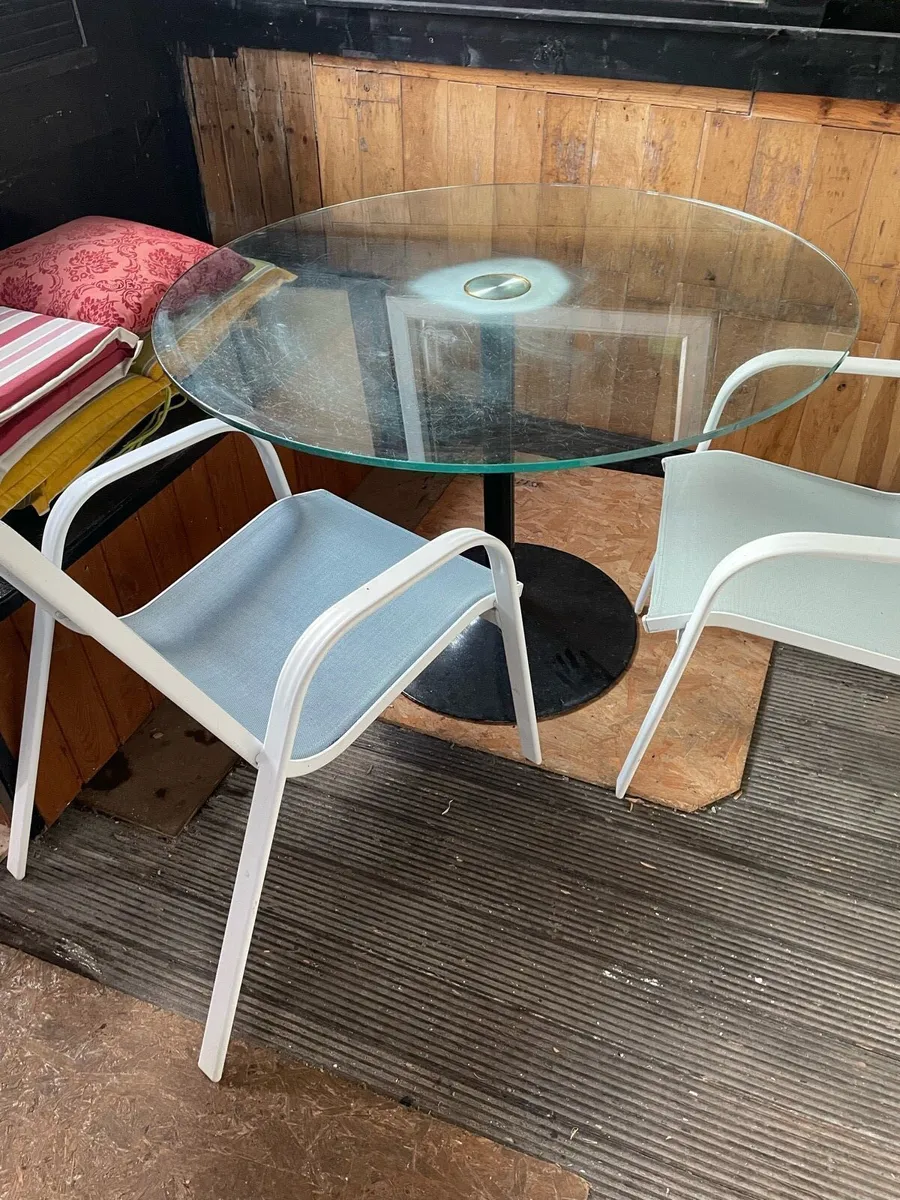 Garden. / Patio Table & 4 Chairs - Image 3