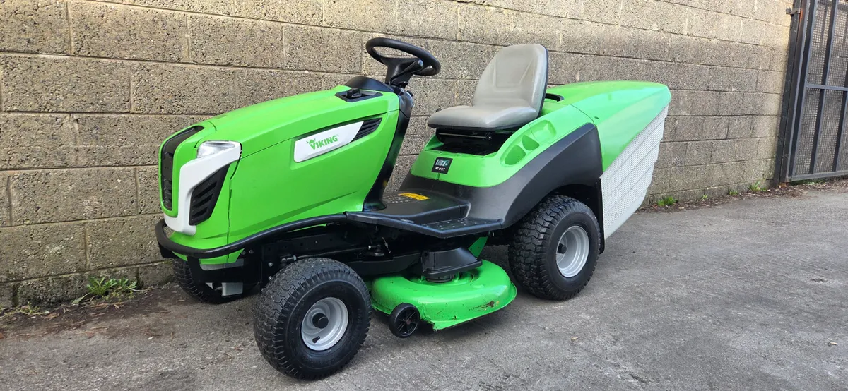 Viking 23hp V-Twin 43" Ride on Mower - Image 1