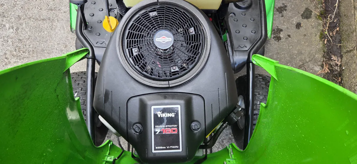 Viking 23hp V-Twin 43" Ride on Mower - Image 2