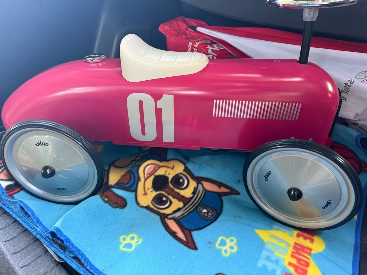 Vintage Rode On Car - Image 1