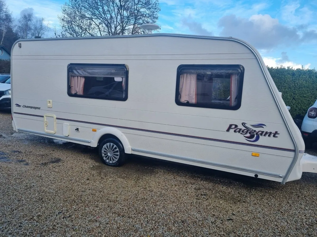 Bailey champagne pageant 4 berth - Image 3