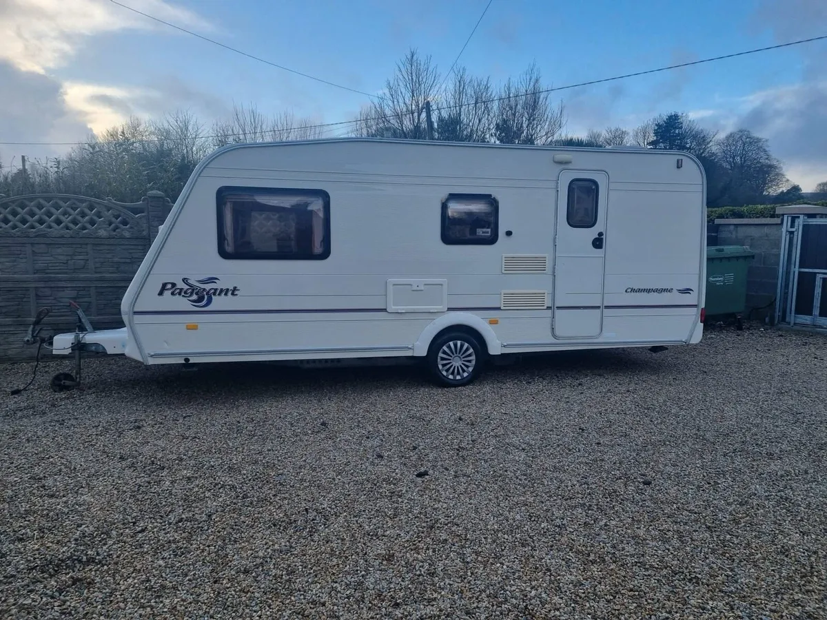 Bailey champagne pageant 4 berth - Image 1